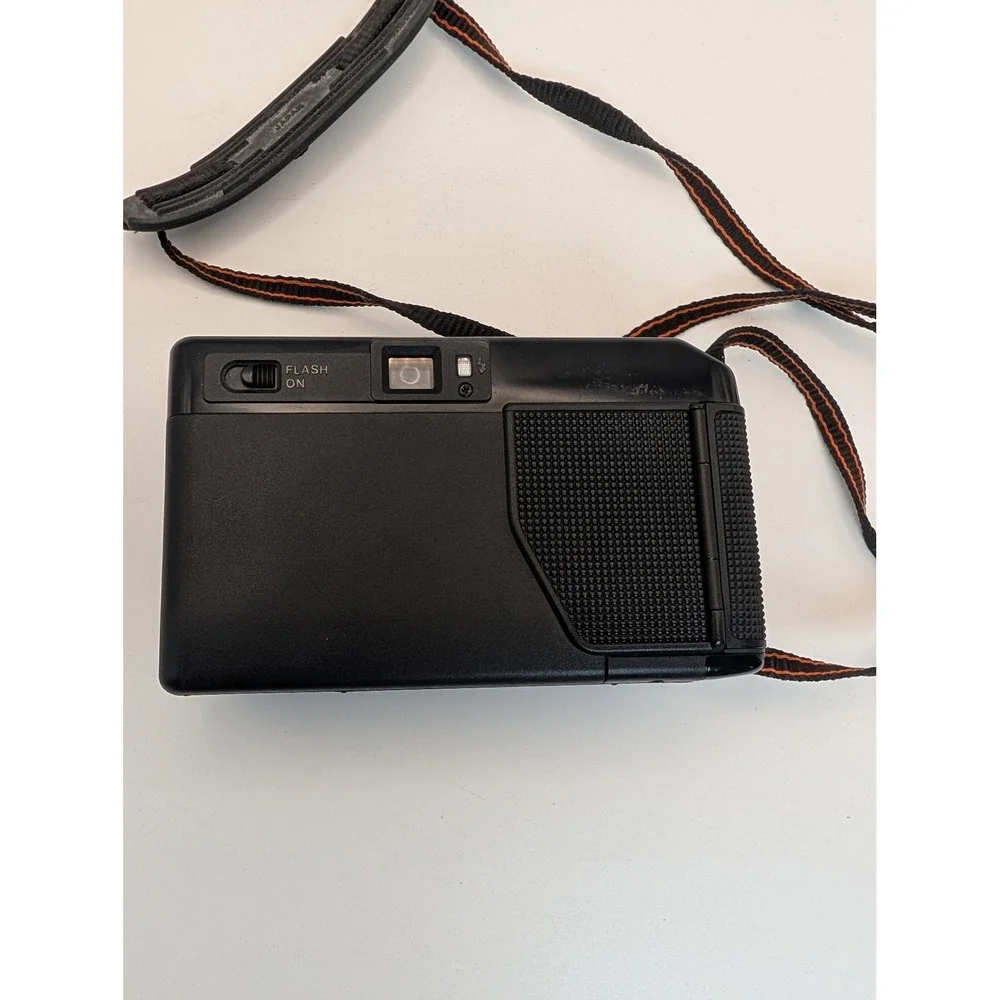 Canon Sure Shot 35mm Film Camera 38mm f2.8 AF Point and Shoot with Case Black